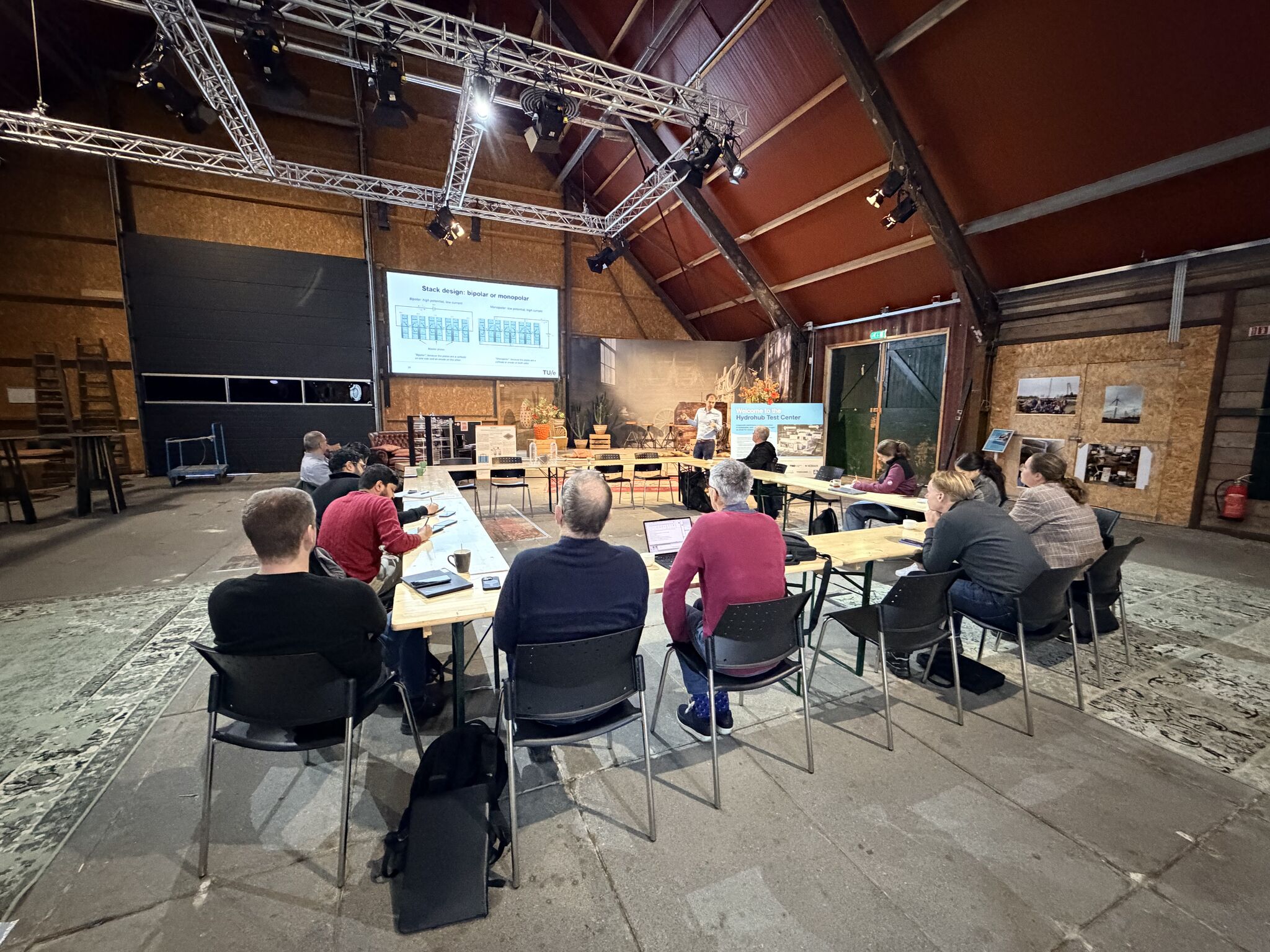 Nieuw trainingsprogramma leidt waterstofoperators op aan echte alkaline-elektrolyser bij Entrance